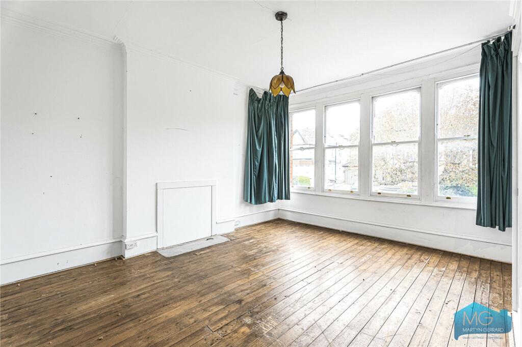Holden Road, Woodside Park, London, N12 photo 4