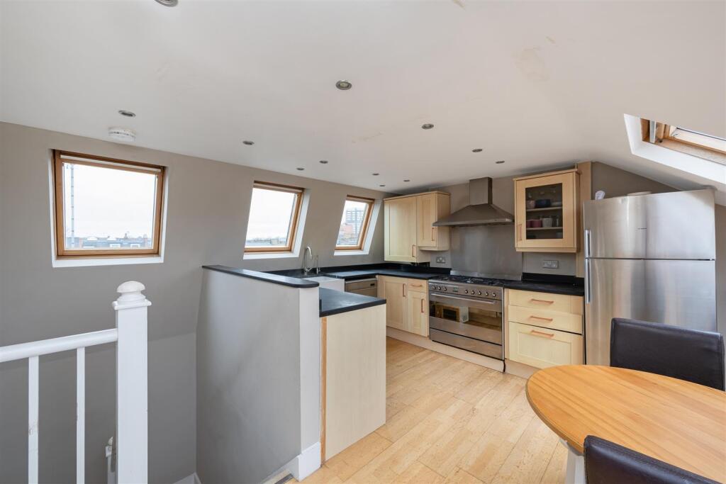 Apartment in London, Sands End, Fulham - View 4