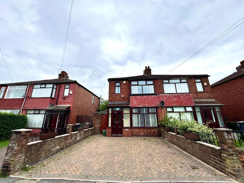 3-bed semi-detached on 53, Lewis Road, Droylsden, Manchester, M43 6WR, £240,000