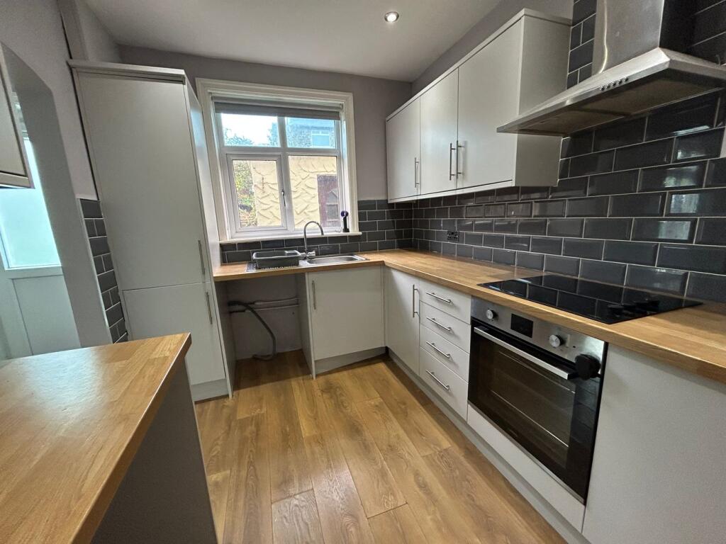 House in Bradford, Keighley - View 5