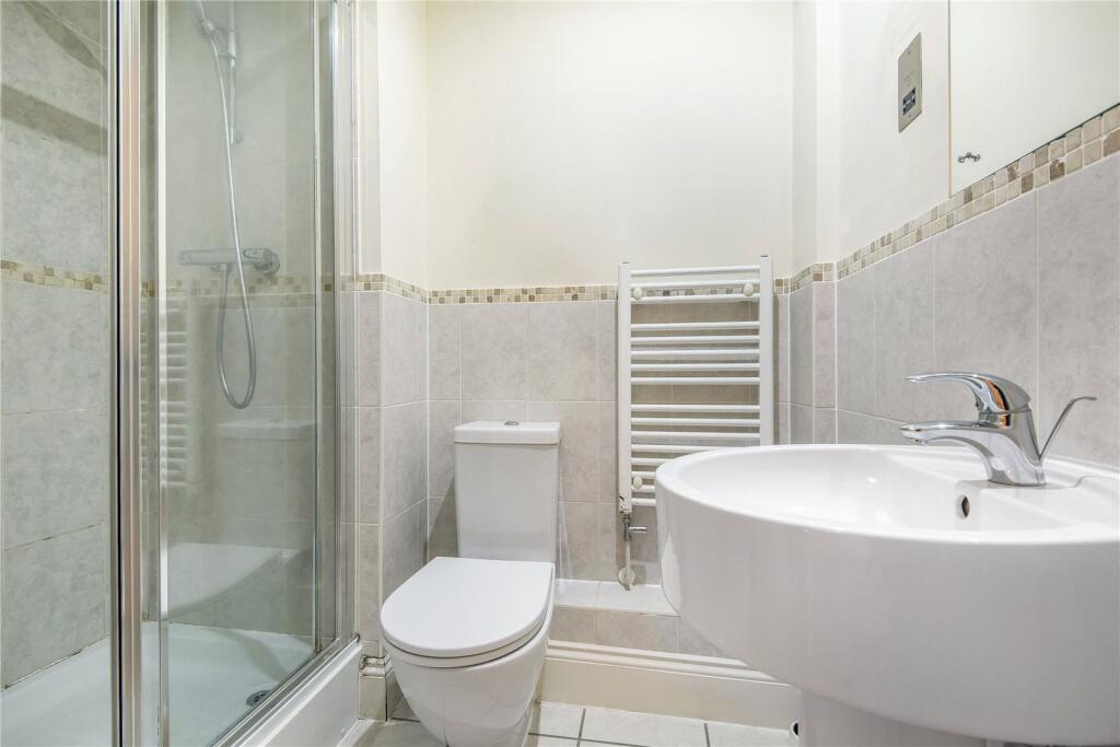 Bath Place, Chilbolton Avenue, Winchester, Hampshire, SO22 photo 4