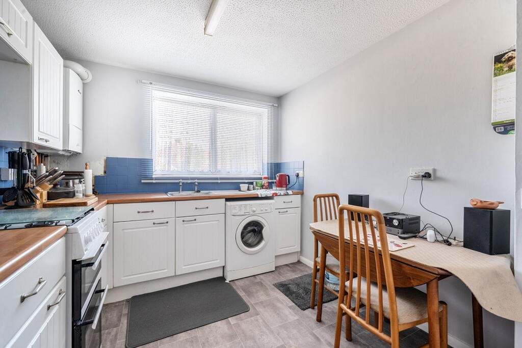 Apartment in Tunbridge Wells, High Brooms, Southborough - View 5