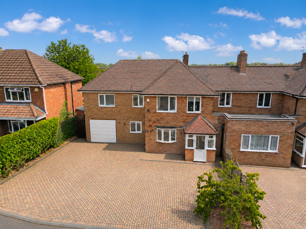 Main image of property: Alcester Road, Hollywood, B47 5NR