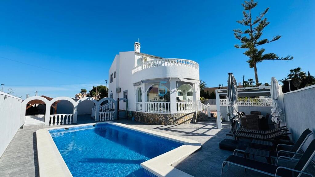 Main image of property: Valencia, Alicante, Benijofar