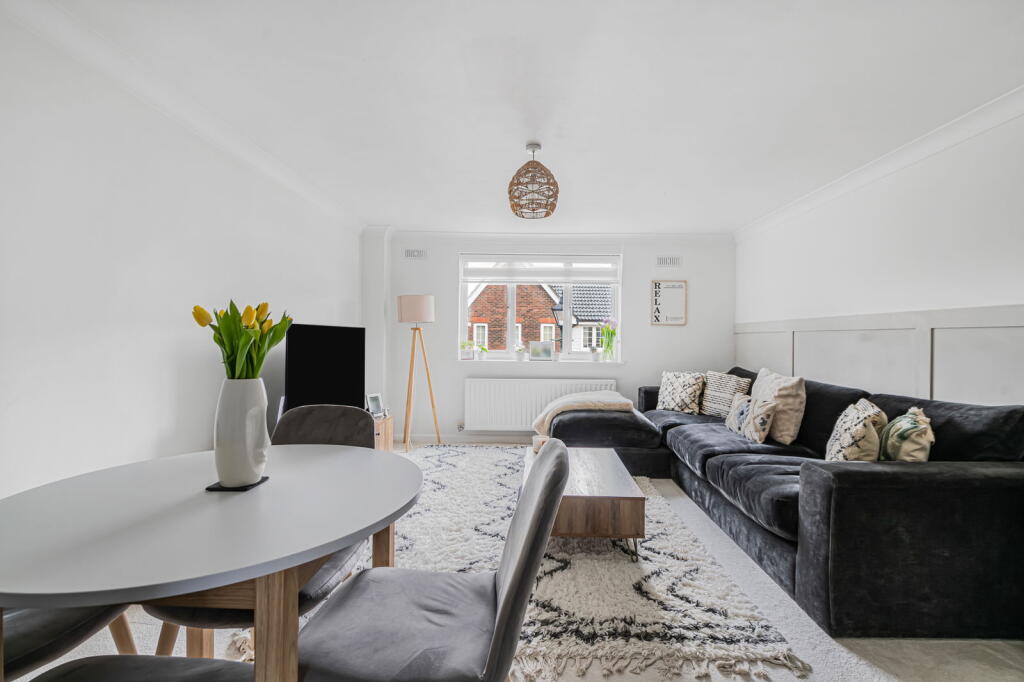 Main image of property: Paddock Close, Edenbridge, TN8 6GH