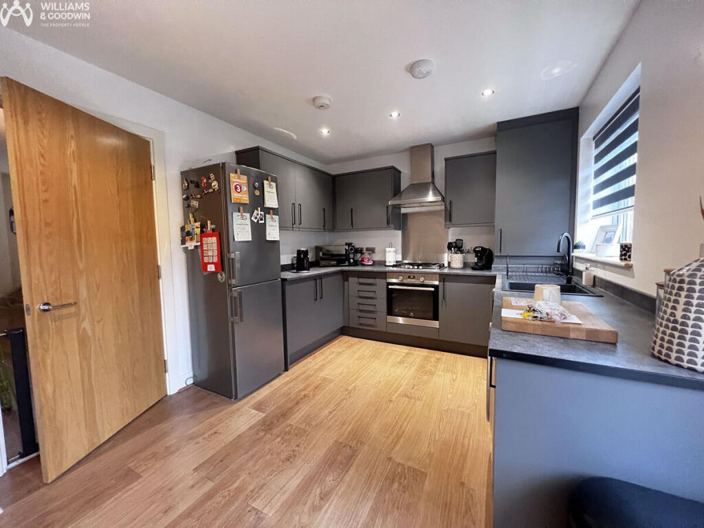 Ger Y Nant, Y Felinheli, Gwynedd, LL56 photo 4