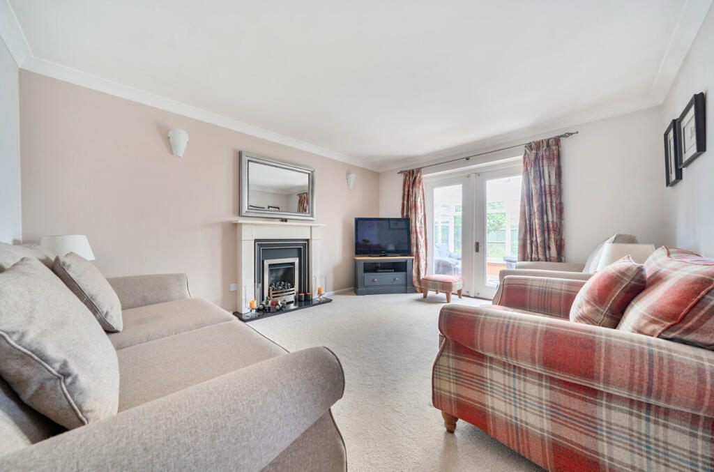 House in Bracknell, Warfield - View 3