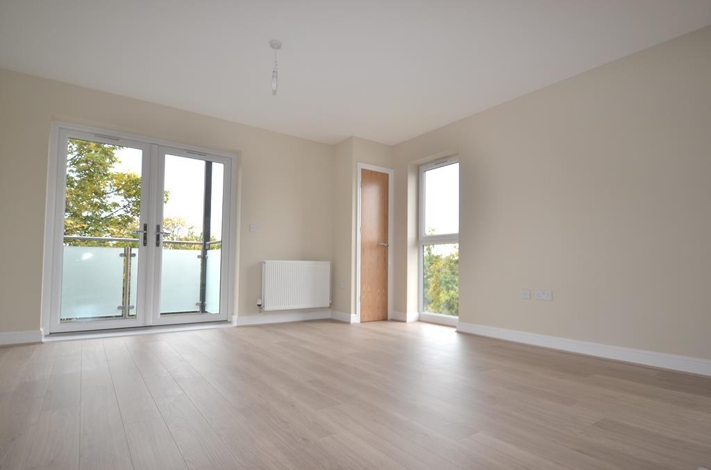 Apartment in London, Yiewsley - View 5