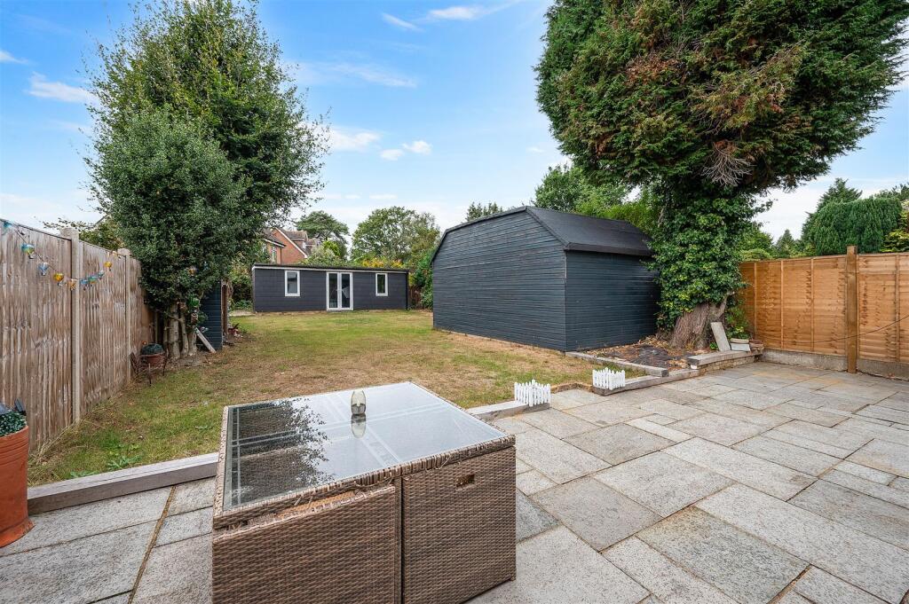 House in Banstead, Nork - View 4
