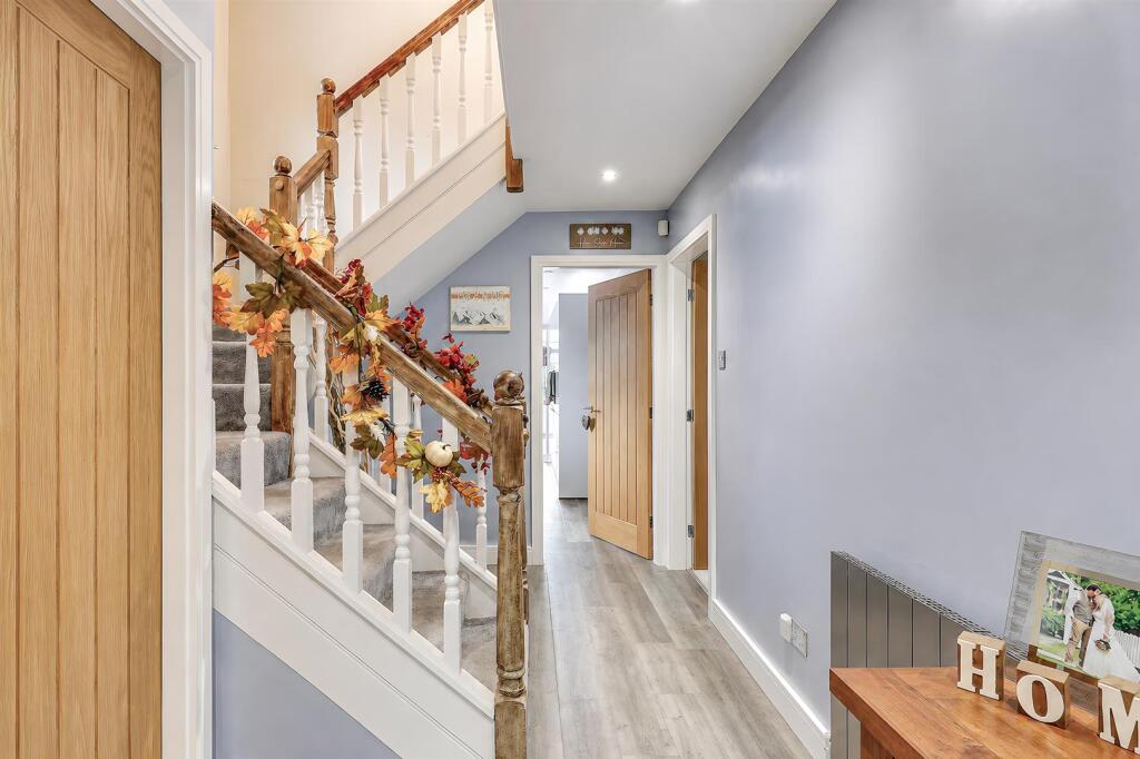 House in Wakefield - View 5