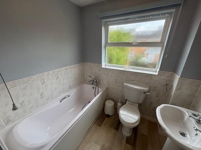 6 bedroom house for rent