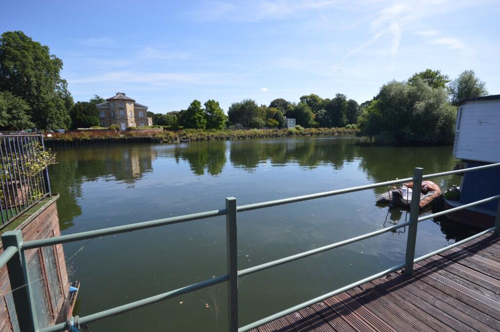 House in Twickenham - View 2