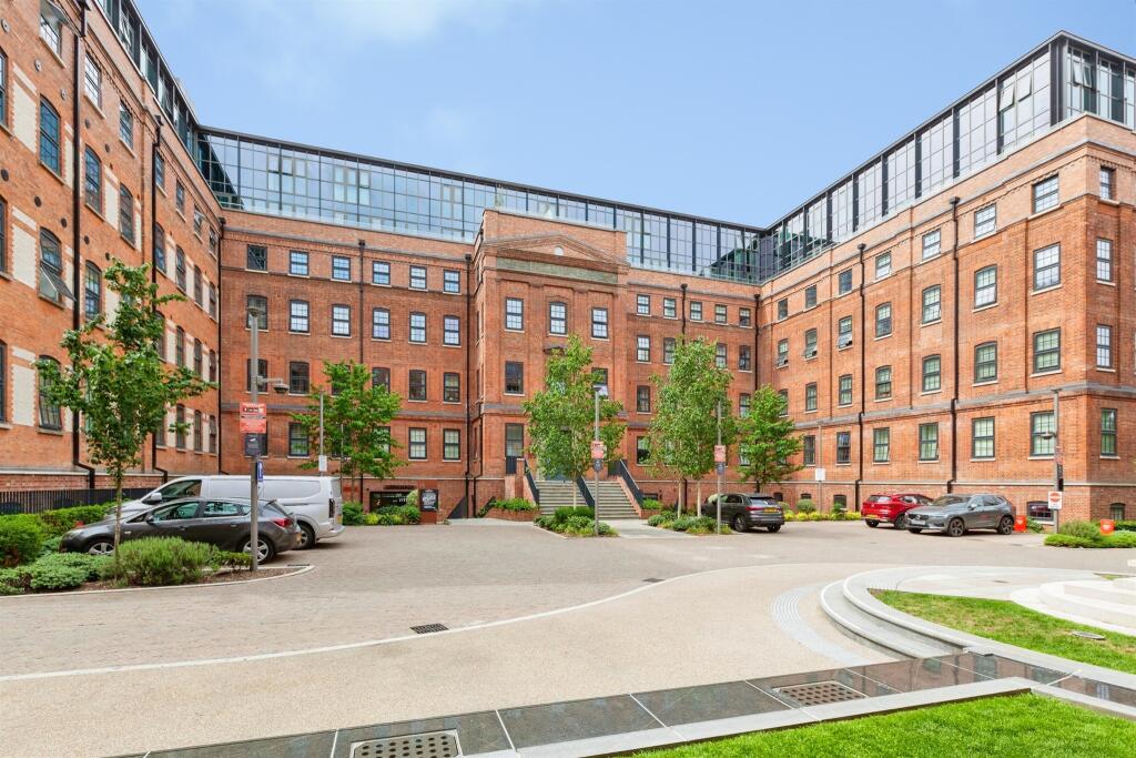 Main image of property: Memorial Avenue, Slough