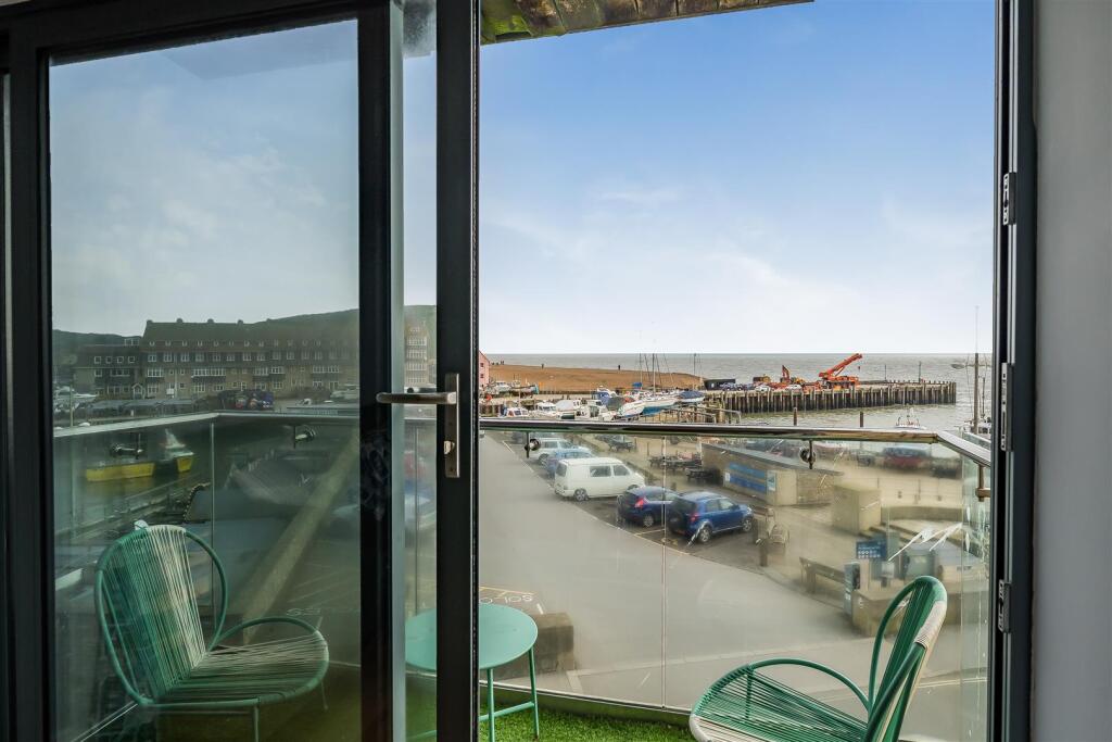 Quayside, West Bay, Bridport photo 4