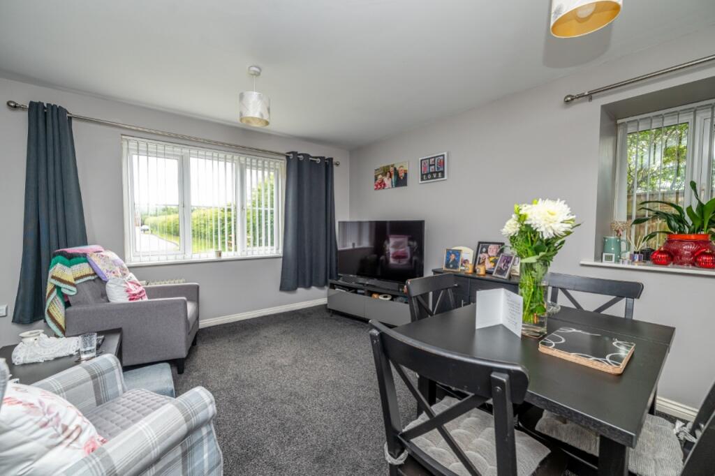 Windrush Close, Walsall, West Midlands, WS3 photo 3