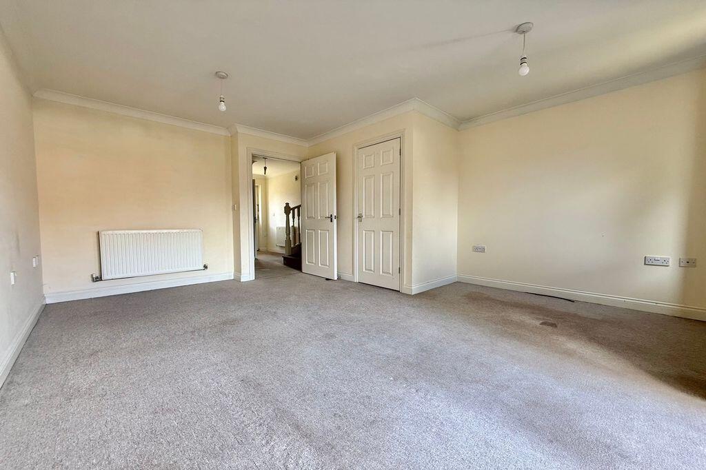 House in Weston-super-Mare, North Somerset - More