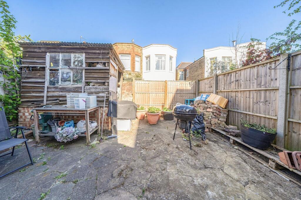 House in London - View 4