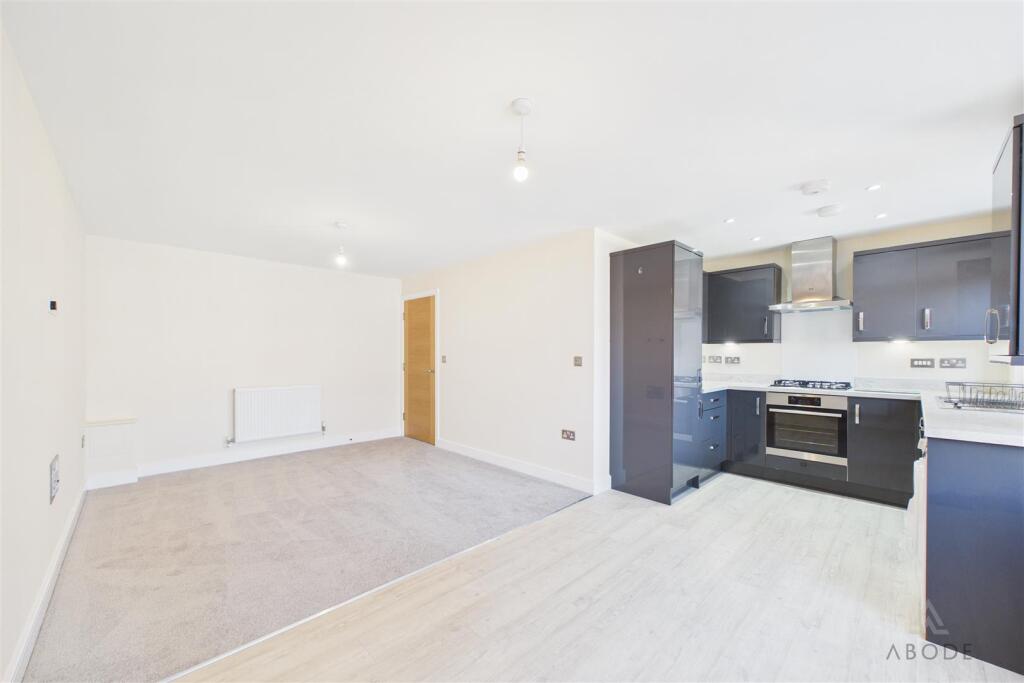 Apartment in East Staffordshire, Burton - View 3