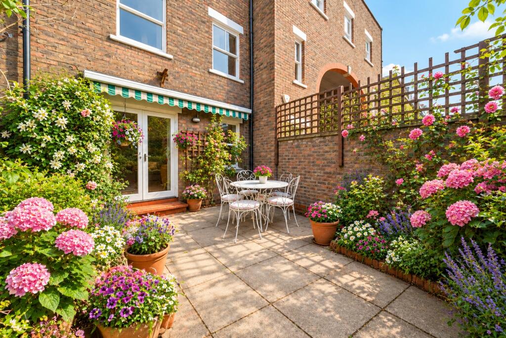 Mustow Place, Parsons Green, London, SW6 photo 2