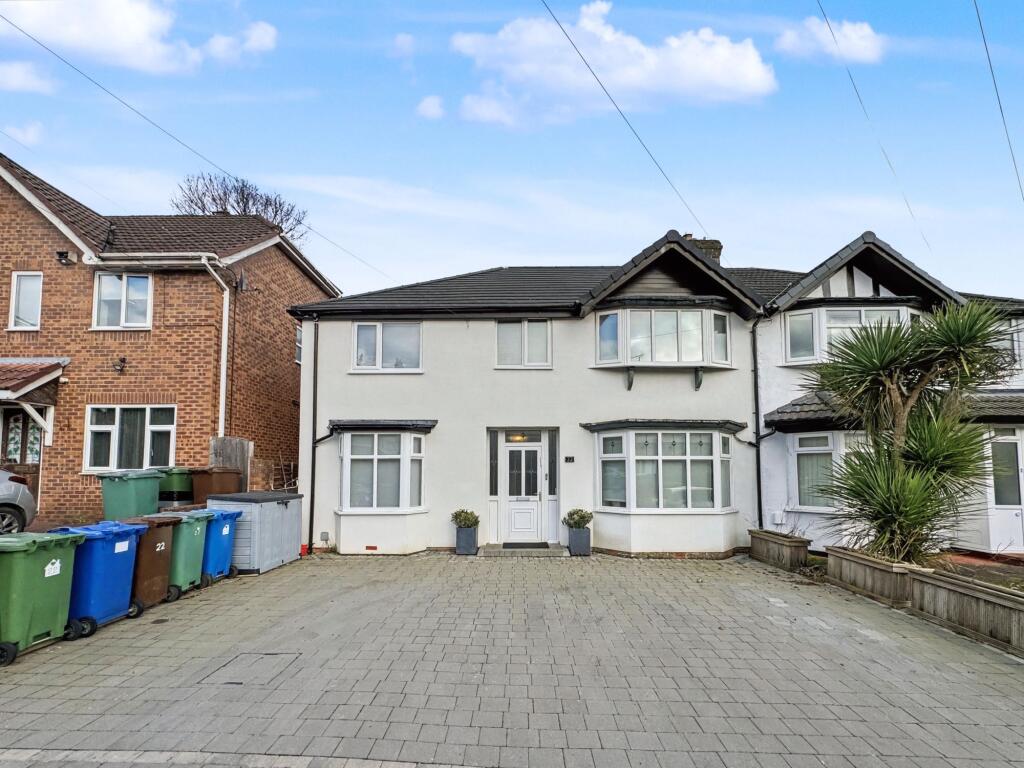 Main image of property: Canterbury Drive, Prestwich, M25