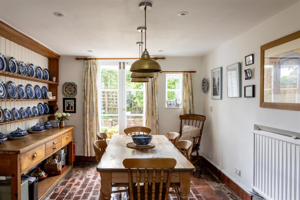 House in Reigate and Banstead, Surrey - More