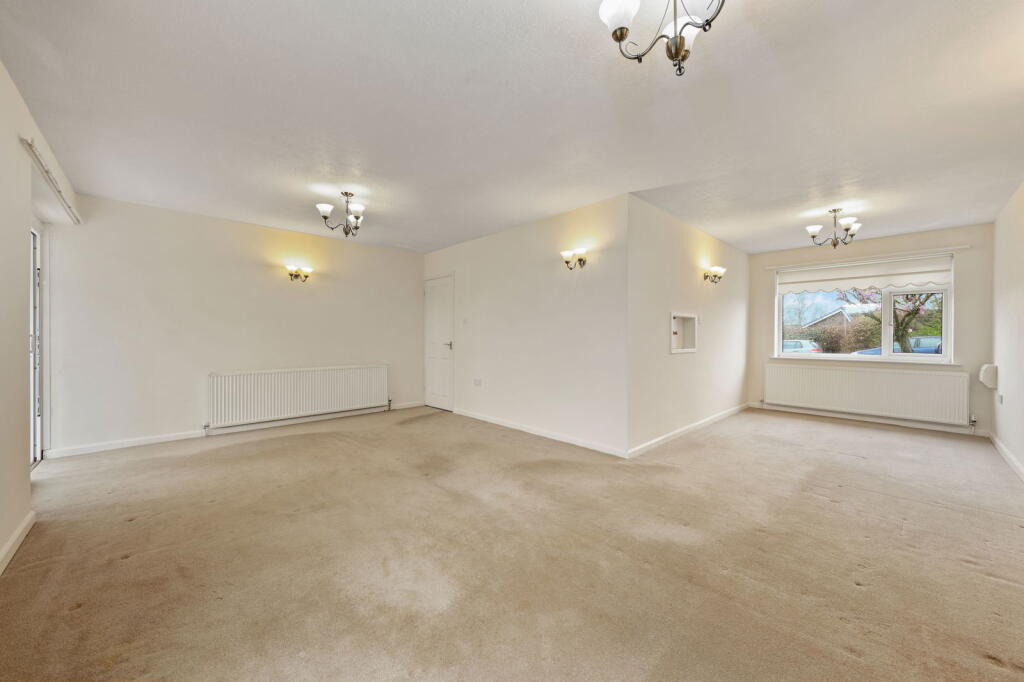 House in Derbyshire Dales, Matlock Town - View 5