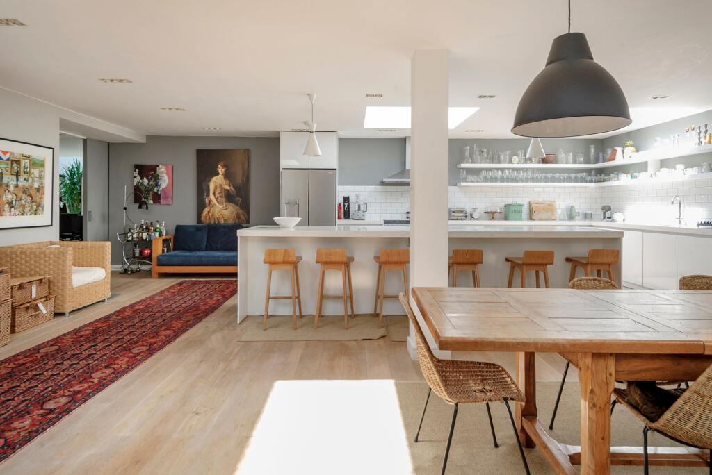 House in London - View 3