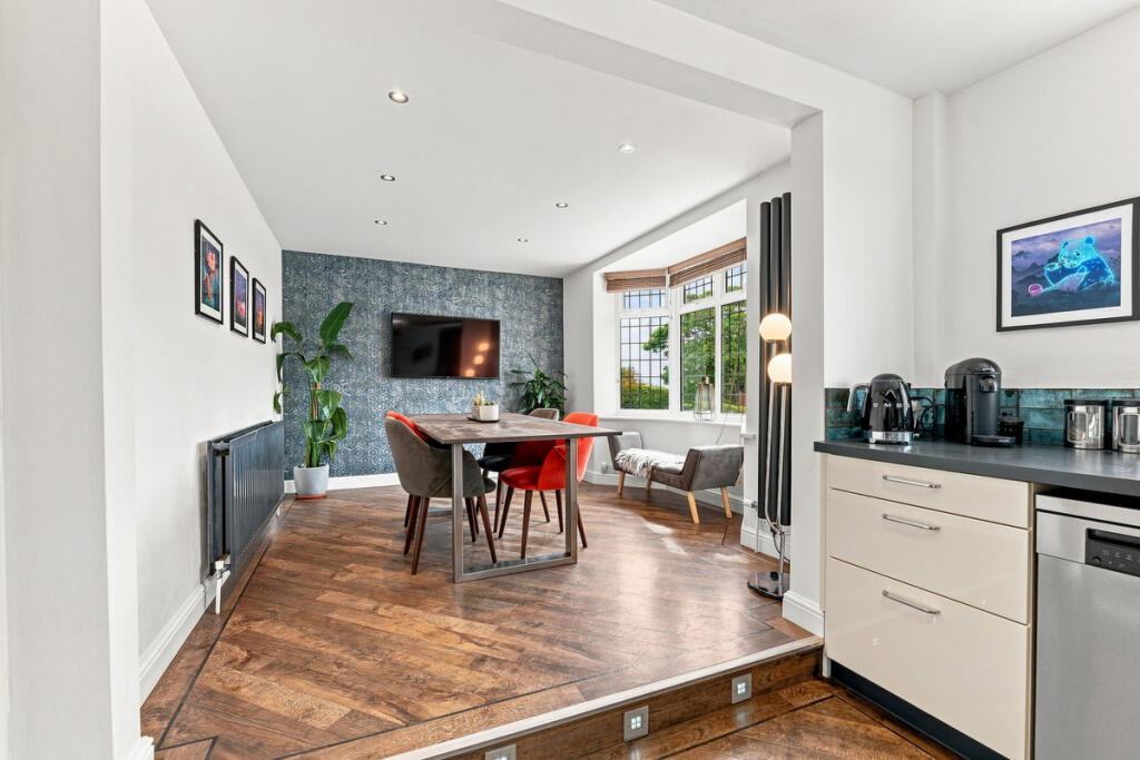 House in East Lindsey, Skegness - More
