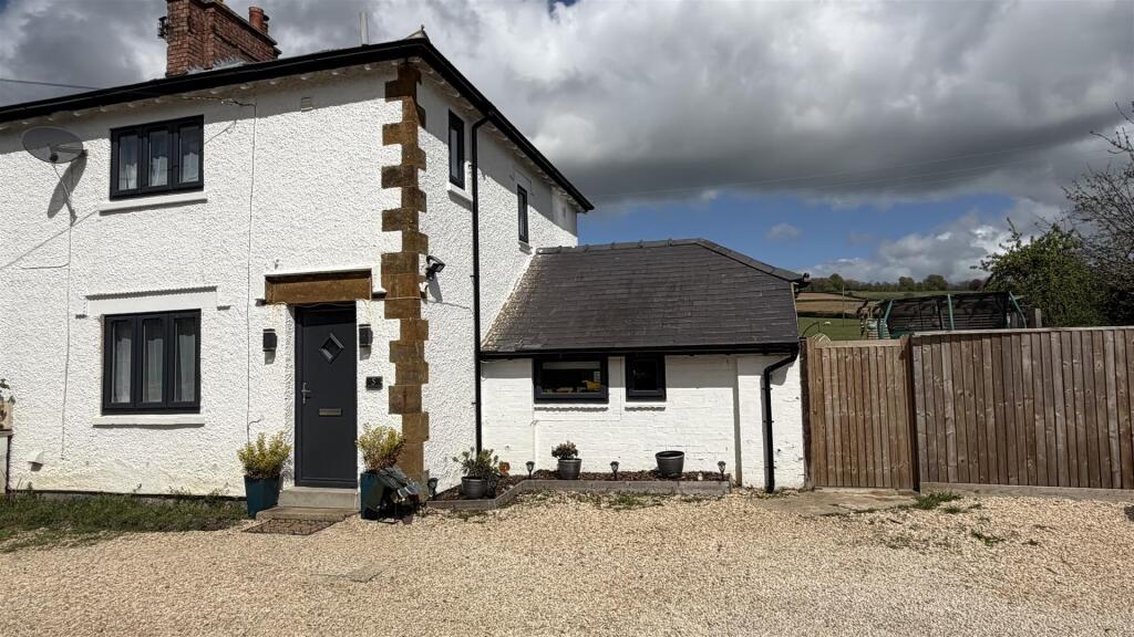 Main image of property: Shipston Road, Long Compton, Shipston-On-Stour