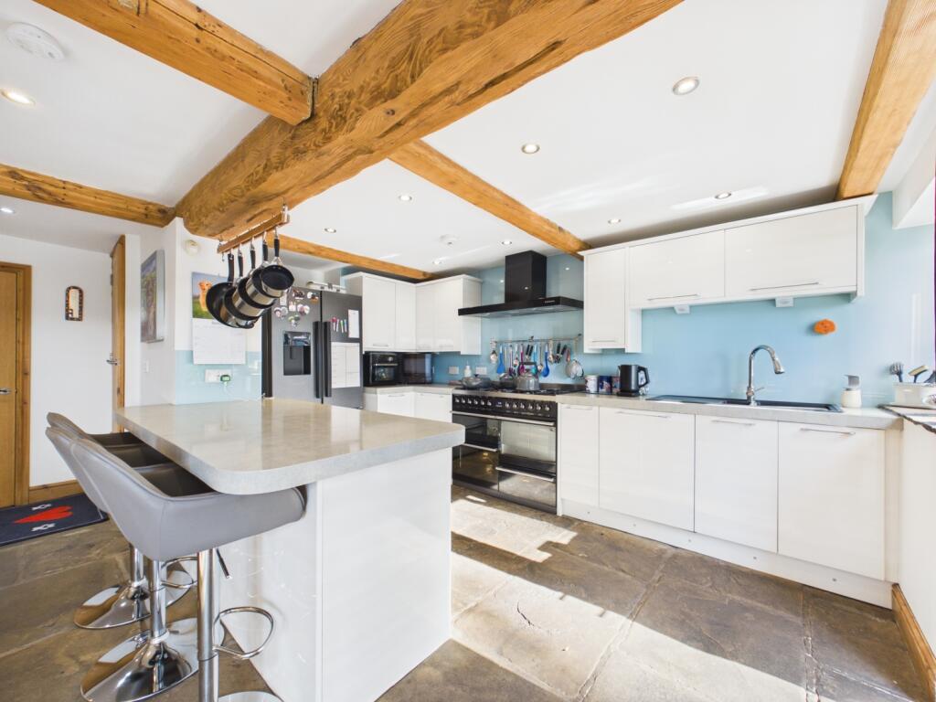 House in Kirklees, West Yorkshire - More