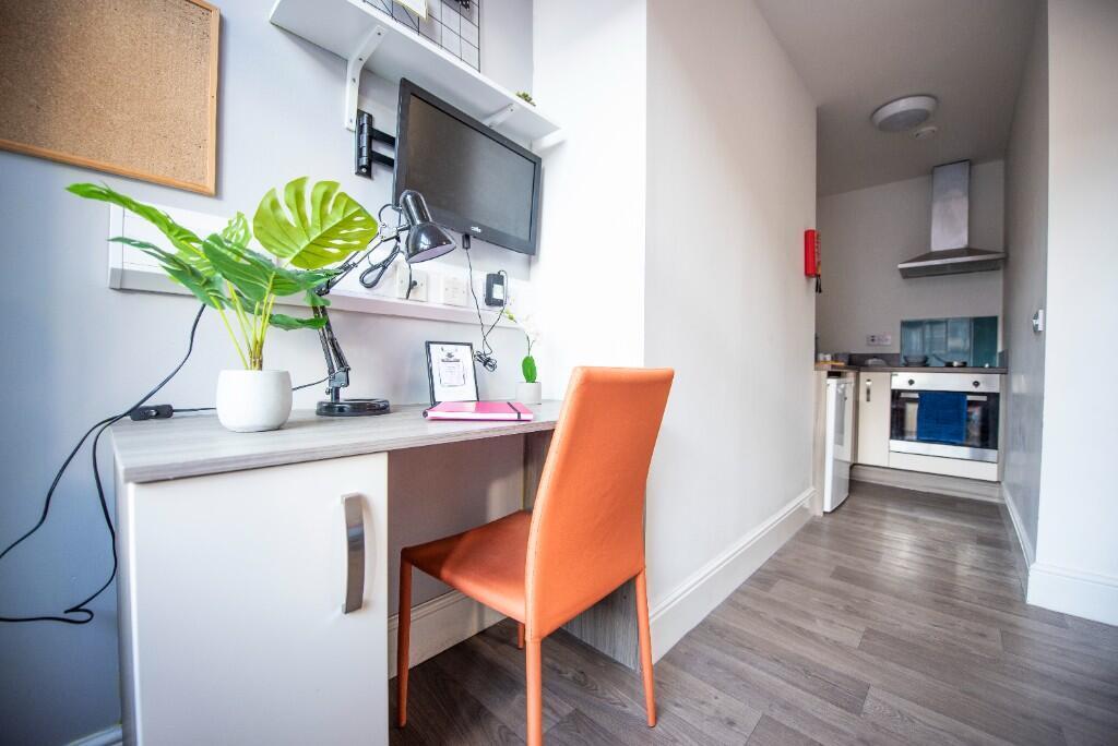Apartment in Nottingham - View 5