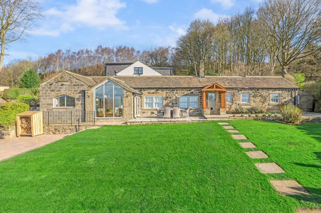 3-bed detached on Odda Lane, Hawksworth, LS20, £650,000