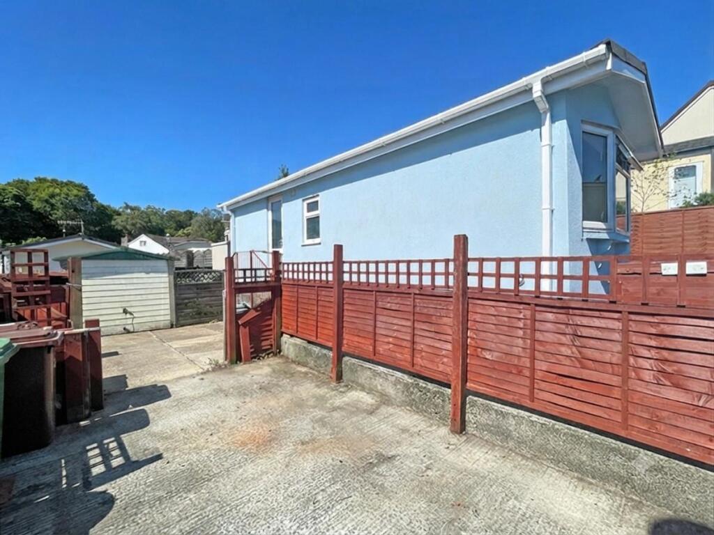 1-bed caravan on Beech Court, Glenholt Park, Plymouth, £70,000