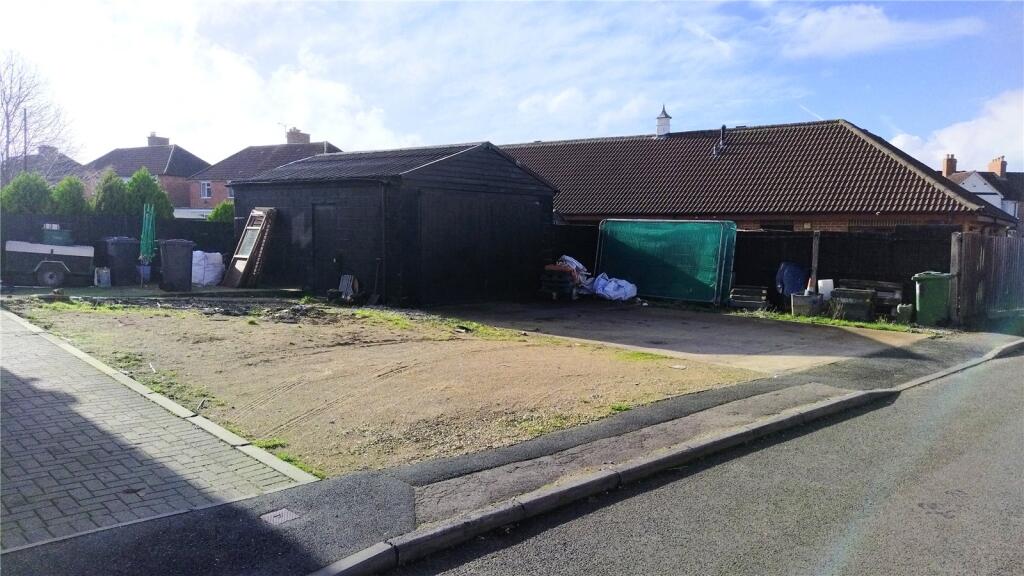 Main image of property: The Oval, Gloucester, Gloucestershire, GL1