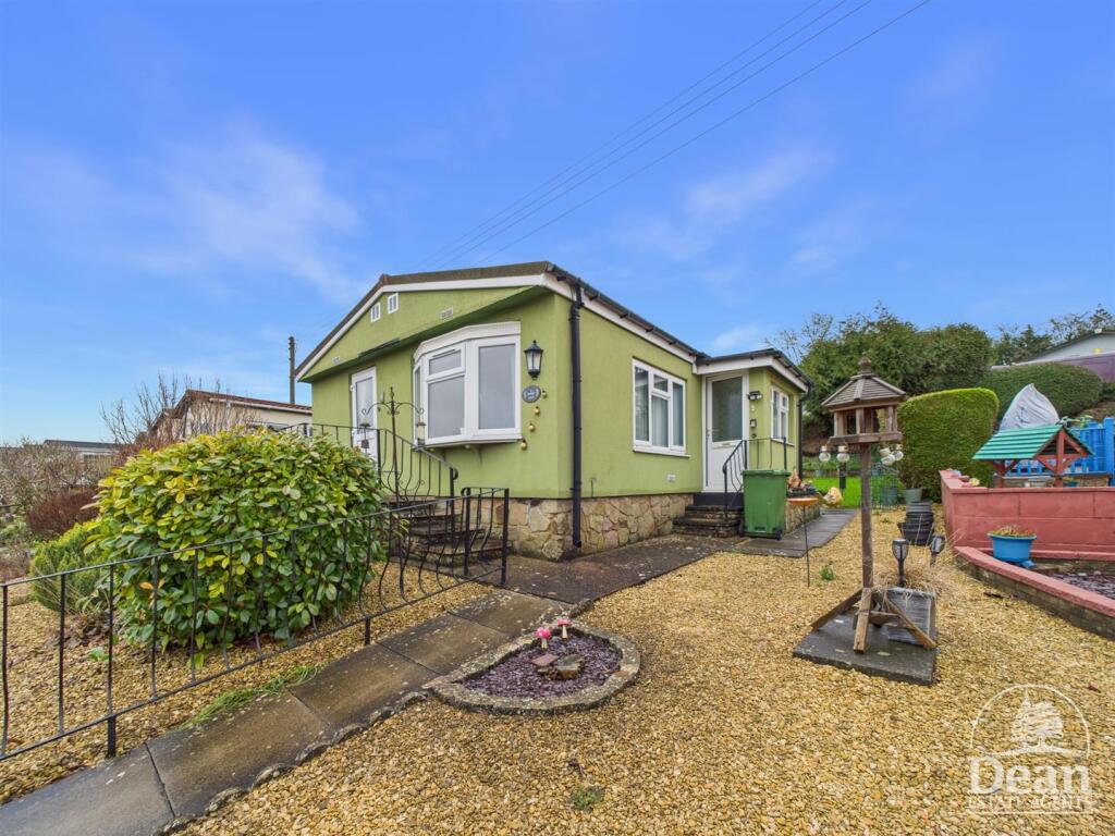 2-bed house on Beech Road, Cinderford, £120,000