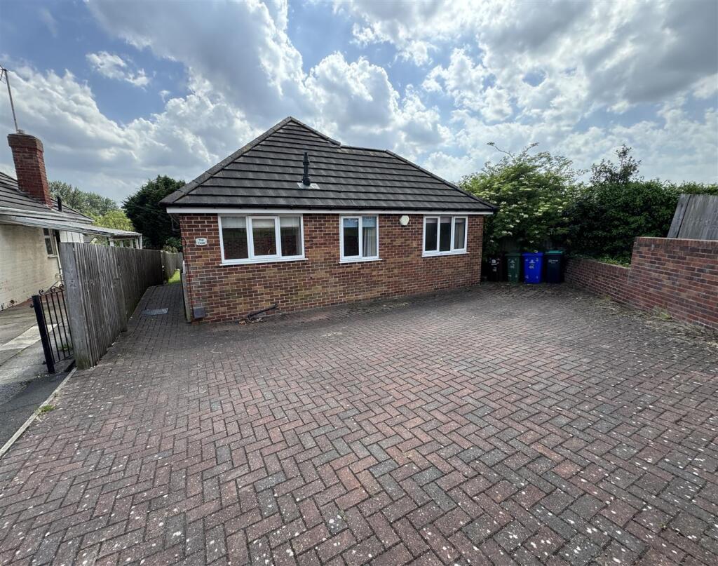 Main image of property: Eastland Terrace, Mansfield