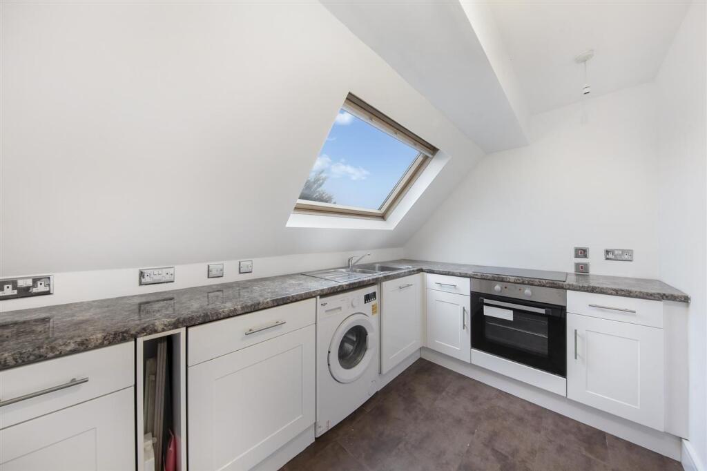 Apartment in London - View 4