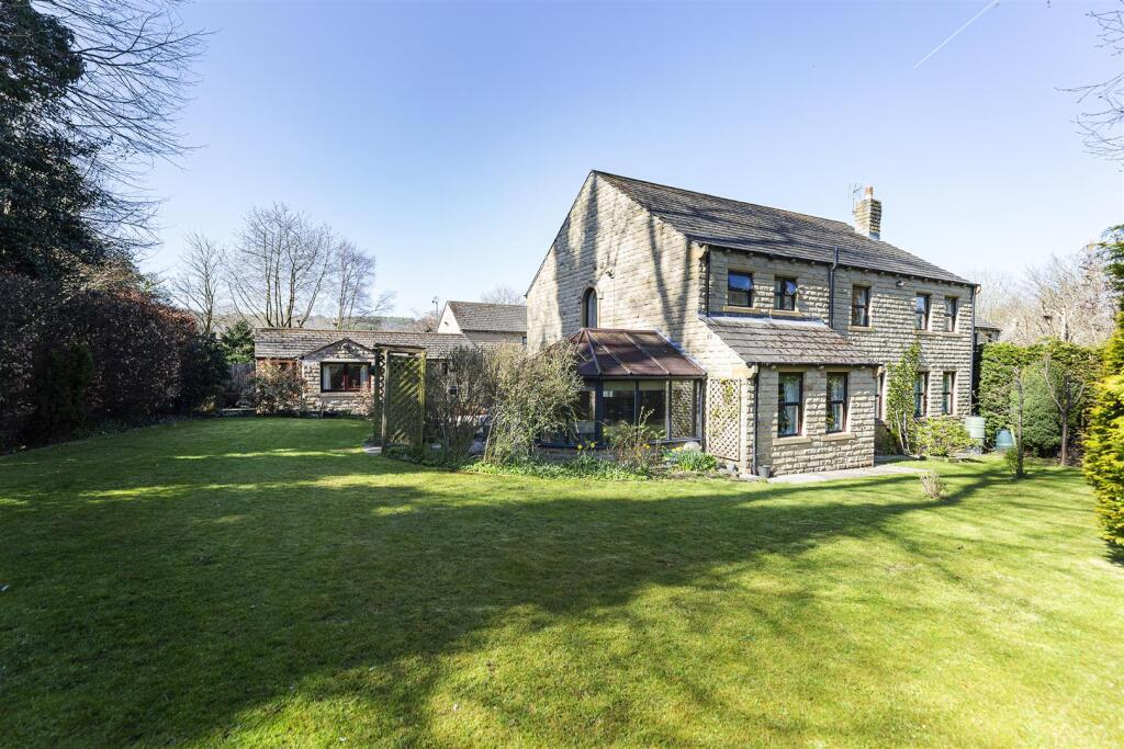 House in Huddersfield, Dogley Lane, Kirkburton - View 2