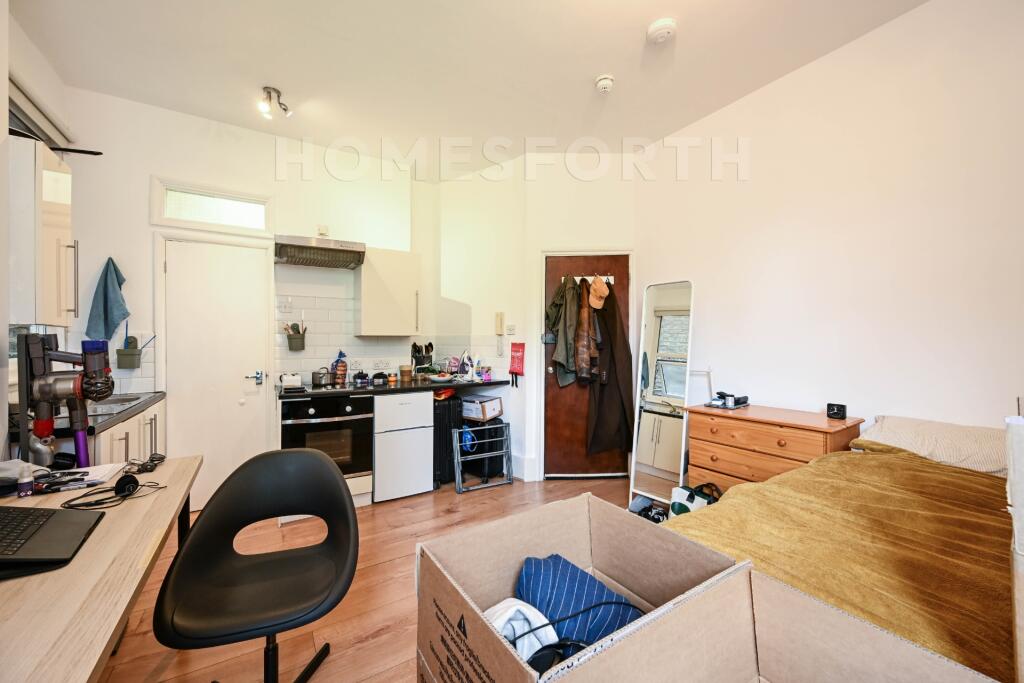 Studio flat for rent