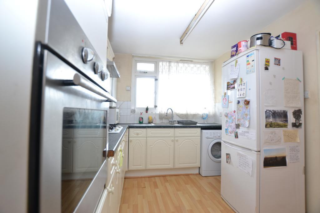 3 bedroom maisonette for rent