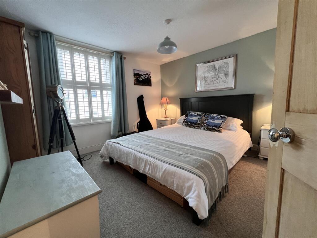 St. Marys Road, Cowes photo 4