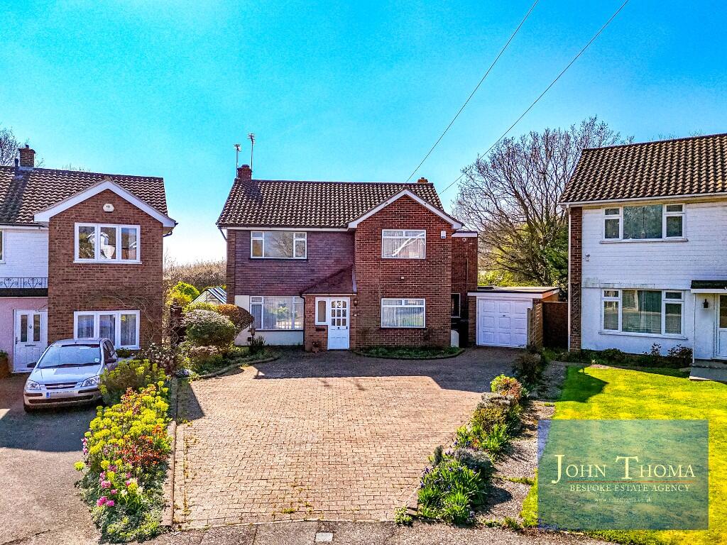 Main image of property: Lodge Close, Chigwell, Essex, IG7