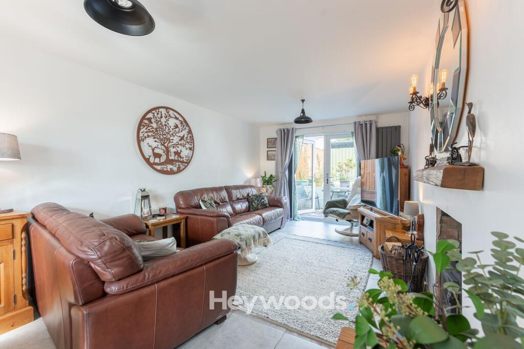 House in Newcastle-under-Lyme, Westbury Park - View 3