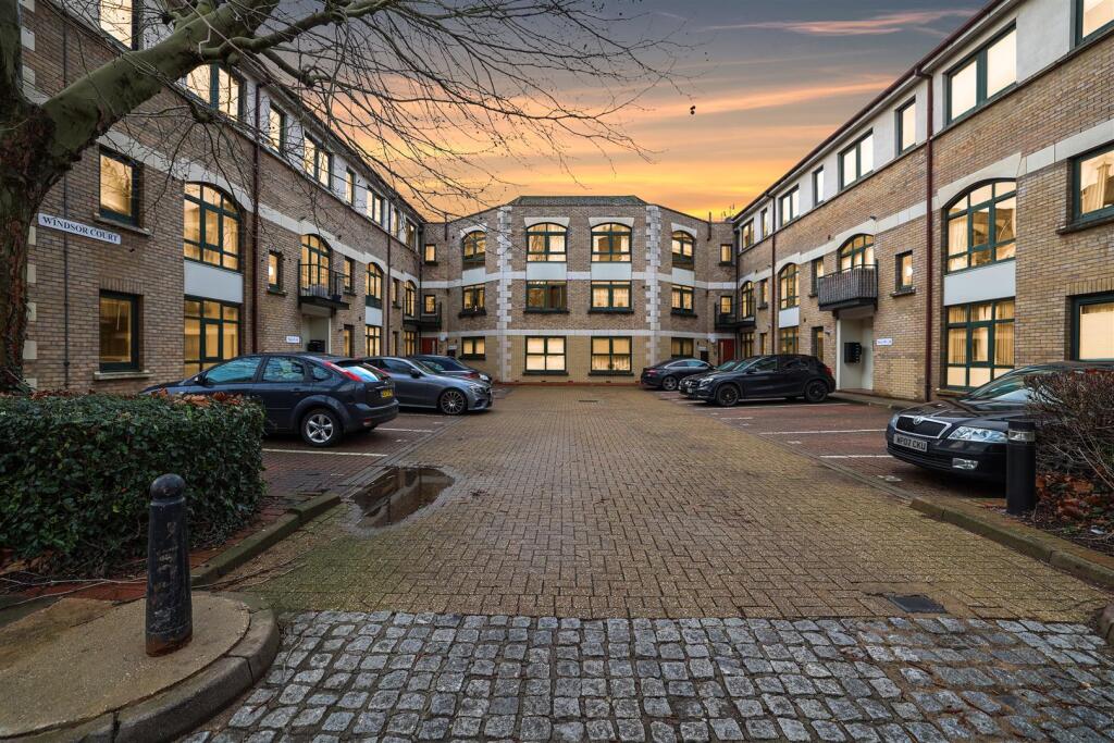 Main image of property: Corner Hall, Hemel Hempstead, HP3