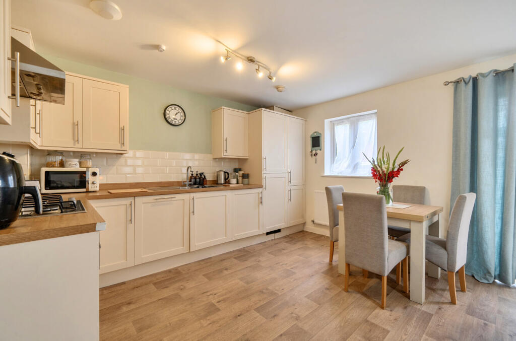 Apartment in Rushmoor, Farnborough Town Centre, Farnborough - View 5
