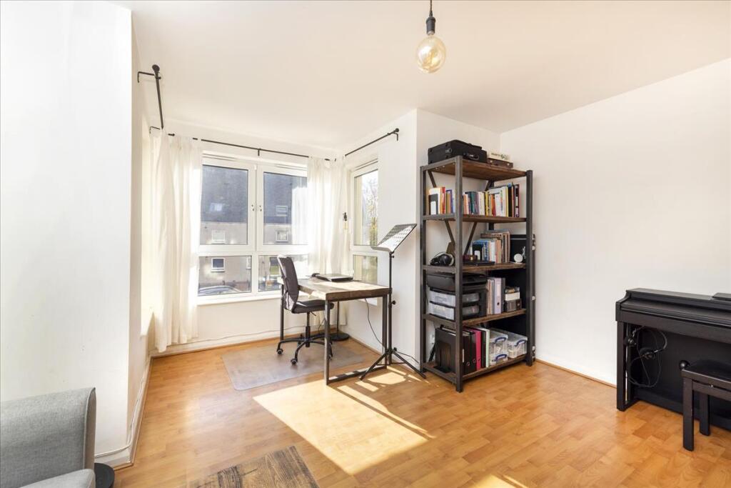 Apartment in Edinburgh, Fort, Leith Harbour & Newhaven - View 5