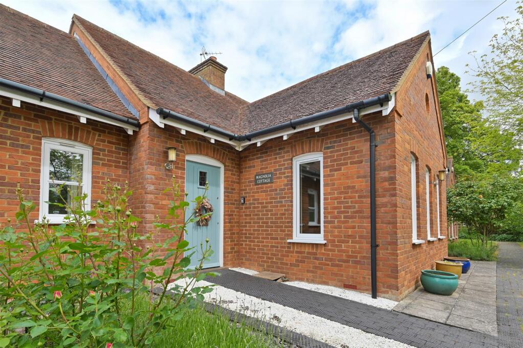 Main image of property: Piggottshill Lane, Aldwickbury Farm, Harpenden