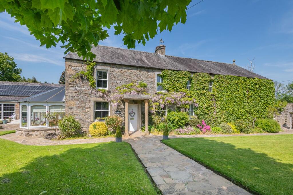 5-bed detached on Tearnside Cottage, Kirkby Lonsdale, Carnforth, LA6 2PU, £1,300,000