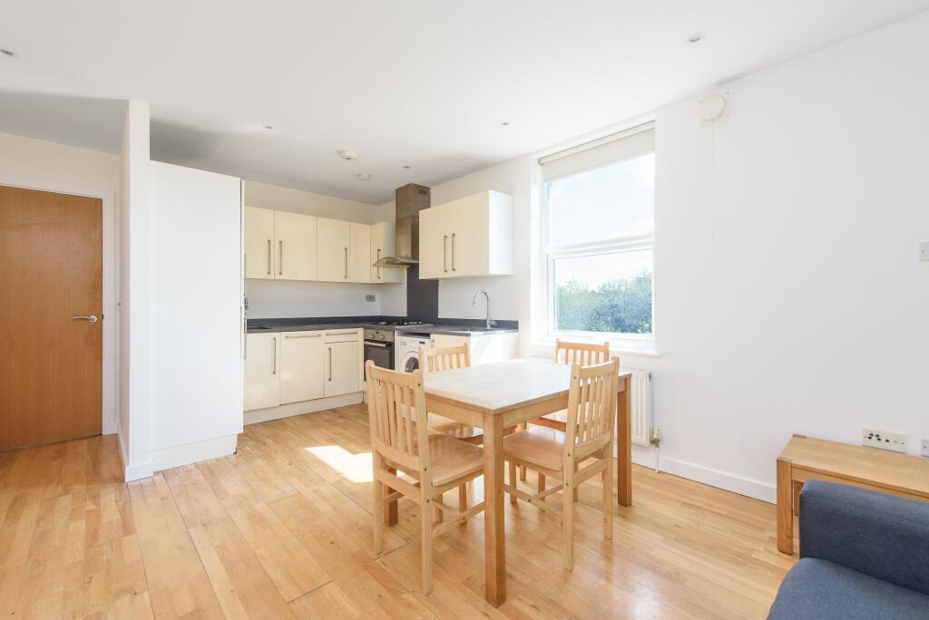 Apartment in London, Brent Cross - View 2