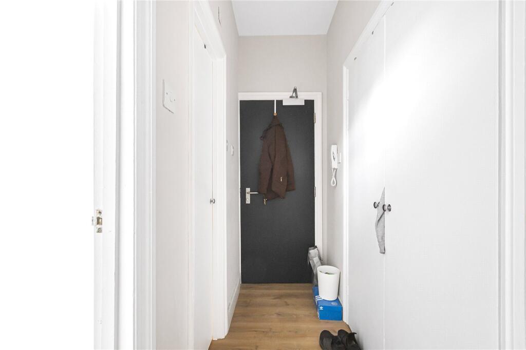Apartment in London - View 3